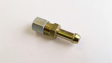 Fuel rail standpipe fitting