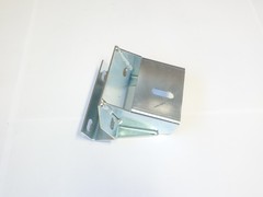 ENGINE MOUNTING BRACKET RH