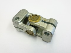 LOWER STEERING UJ