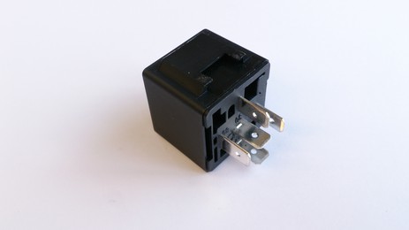 Fuel pump relay