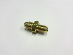CLUTCH FEED PIPE UNION