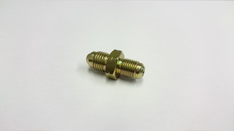 CLUTCH FEED PIPE UNION